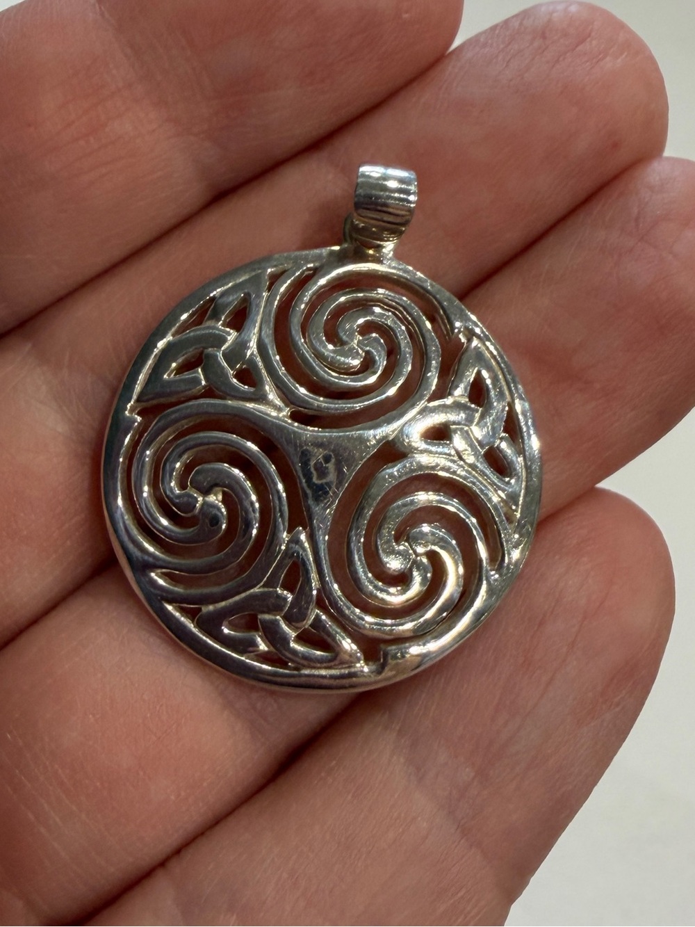 Sterling Silver Celtic Triskelion/Trinity Knot Pendant - Silver